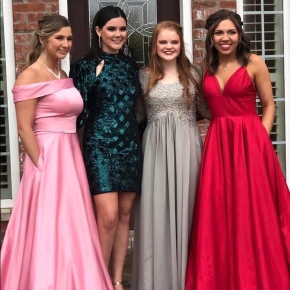 Prom dress - Picture 3 of 3